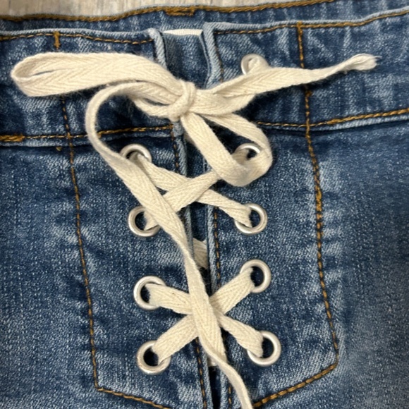 Women's Billabong Distressed Tie Short Jean Shorts - 26 - Picture 6 of 10